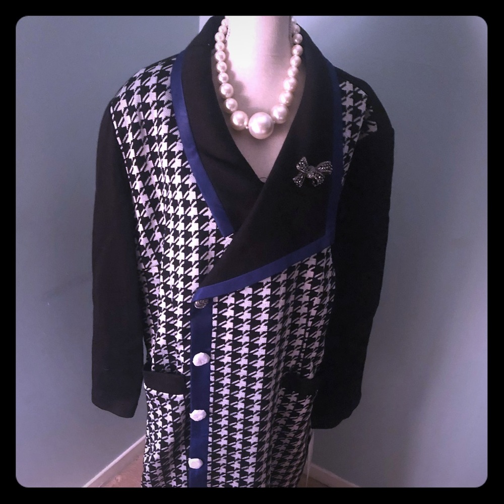 Coat Dress in black & white houndstooth